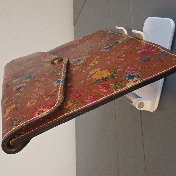 PATRICIA NASH NWT Tan Praire Rose Large Clutch - Picture 4 of 13